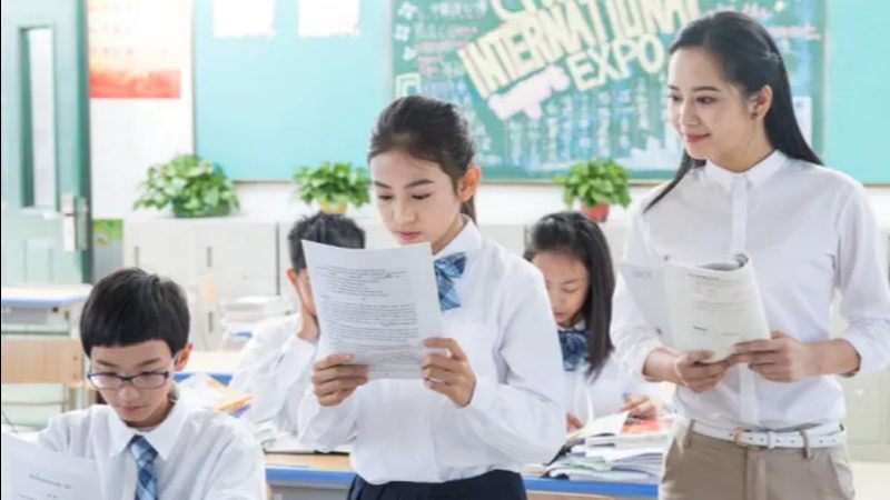 此外，考生还需满足以下条件才能申请毕业：
